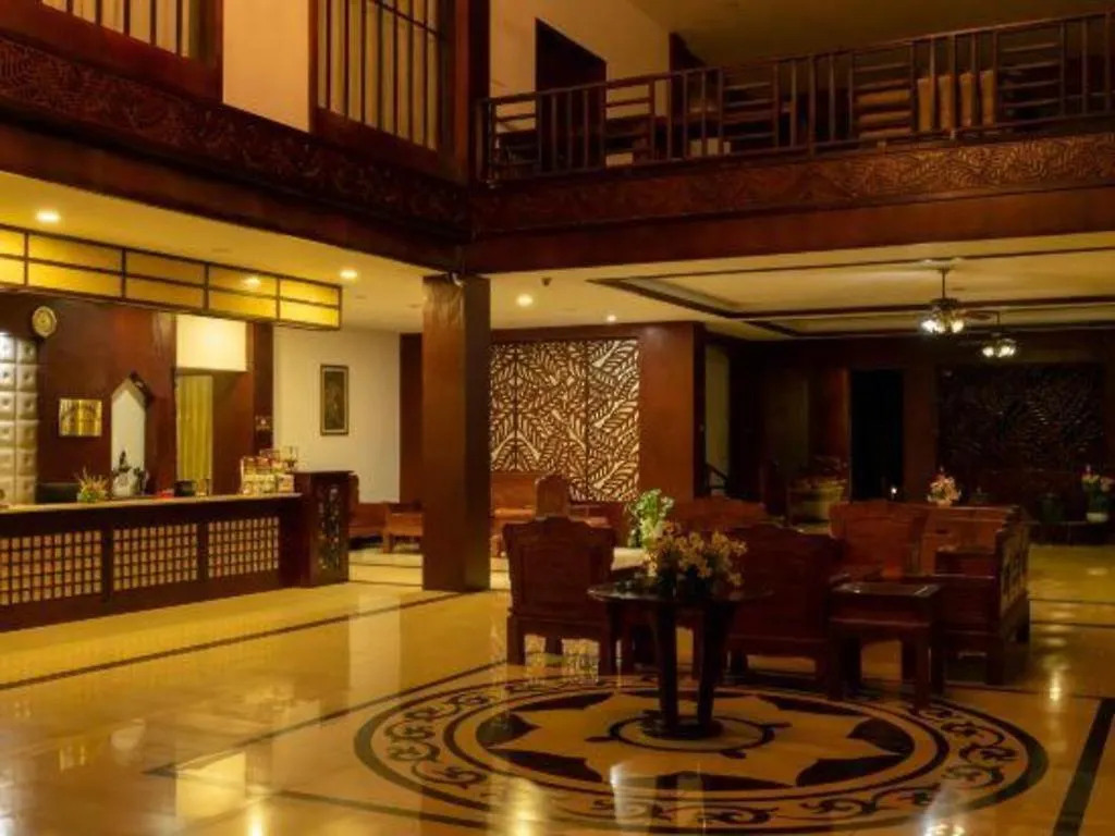 Xishuangbanna Hotel Laos Luang Prabang 4*,  Laos